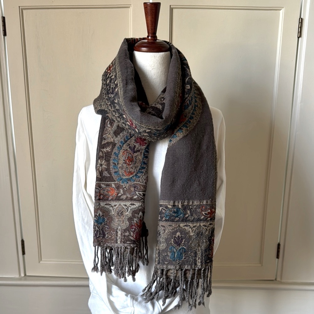 Tolani 100% Wool Scarf/Wrap